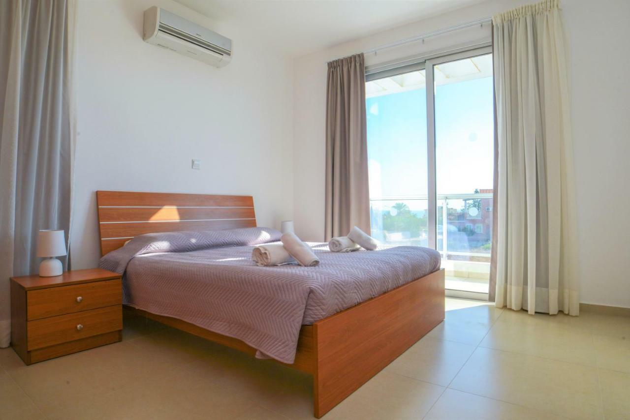 Coral Bay Villa 10 Luaran gambar