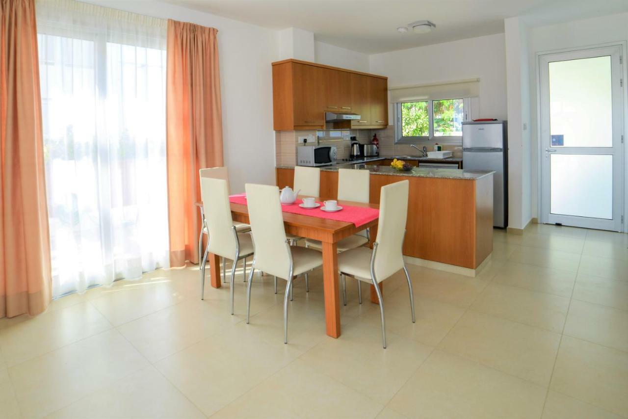 Coral Bay Villa 10 Luaran gambar
